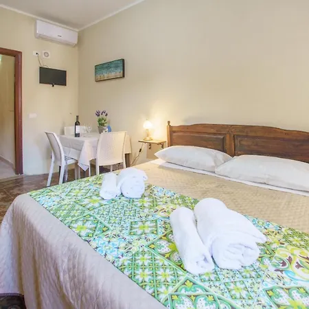 Apartment Domus Aurea